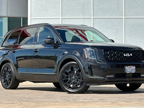 Used 2022 Kia Telluride SX w/ SX Prestige Package image 2