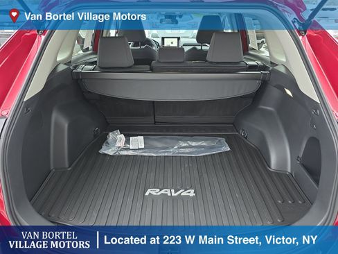 Used 2025 Toyota RAV4 XLE w/ Weather Package image 26