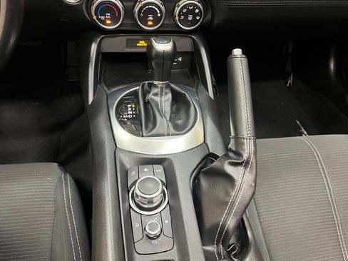 Used 2017 FIAT 124 Spider Classica RWD image 43