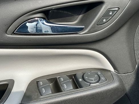 Used 2023 Chevrolet Equinox LT FWD image 15