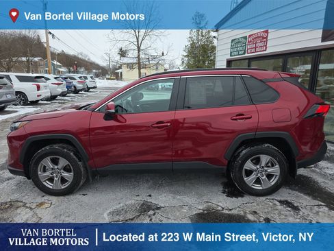 Used 2025 Toyota RAV4 XLE w/ Weather Package image 8