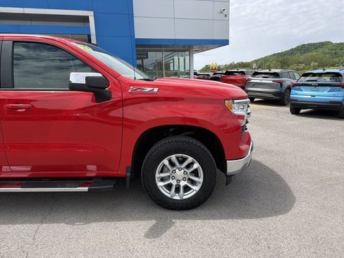 Used 2025 Chevrolet Silverado 1500 LT w/ Z71 Off-Road Package AWD/4WD image 2