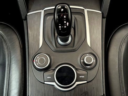 Used 2018 Alfa Romeo Stelvio AWD image 26