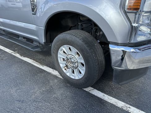 Used 2021 Ford F250 XLT image 10