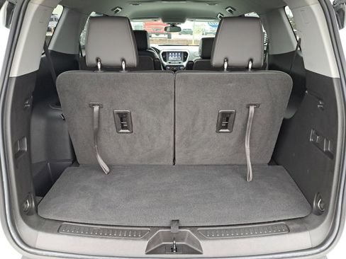 Certified 2022 GMC Acadia SLT w/ Technology Package image 25
