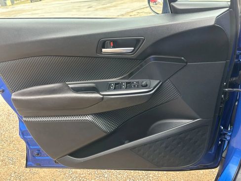 Used 2018 Toyota C-HR image 25