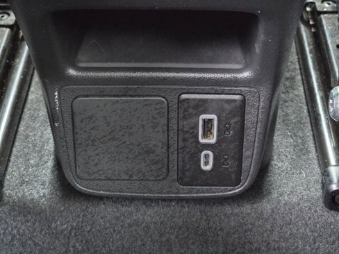 Certified 2025 Buick Encore GX Preferred FWD image 18