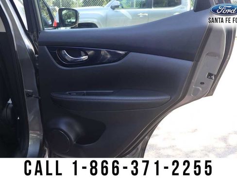 Used 2018 Nissan Rogue Sport SL w/ SL Premium Package FWD image 21