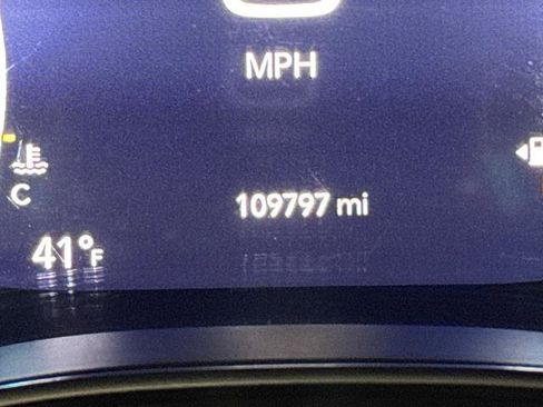 Used 2019 Chrysler Pacifica Limited image 6