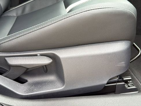 Certified 2026 Toyota Camry SE image 32