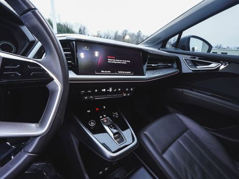 Used 2024 Audi Q4 e-tron Premium Plus image 17