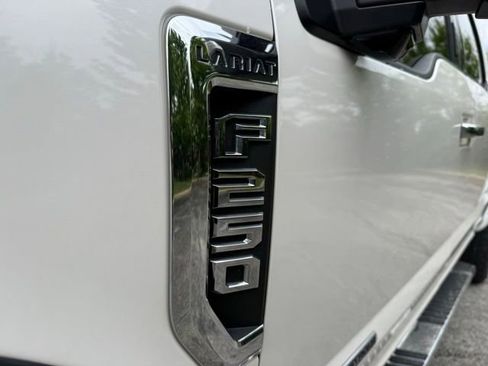 Used 2019 Ford F250 Lariat w/ Lariat Ultimate Package AWD/4WD image 9