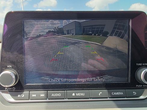 Used 2023 Nissan Rogue SV FWD image 25
