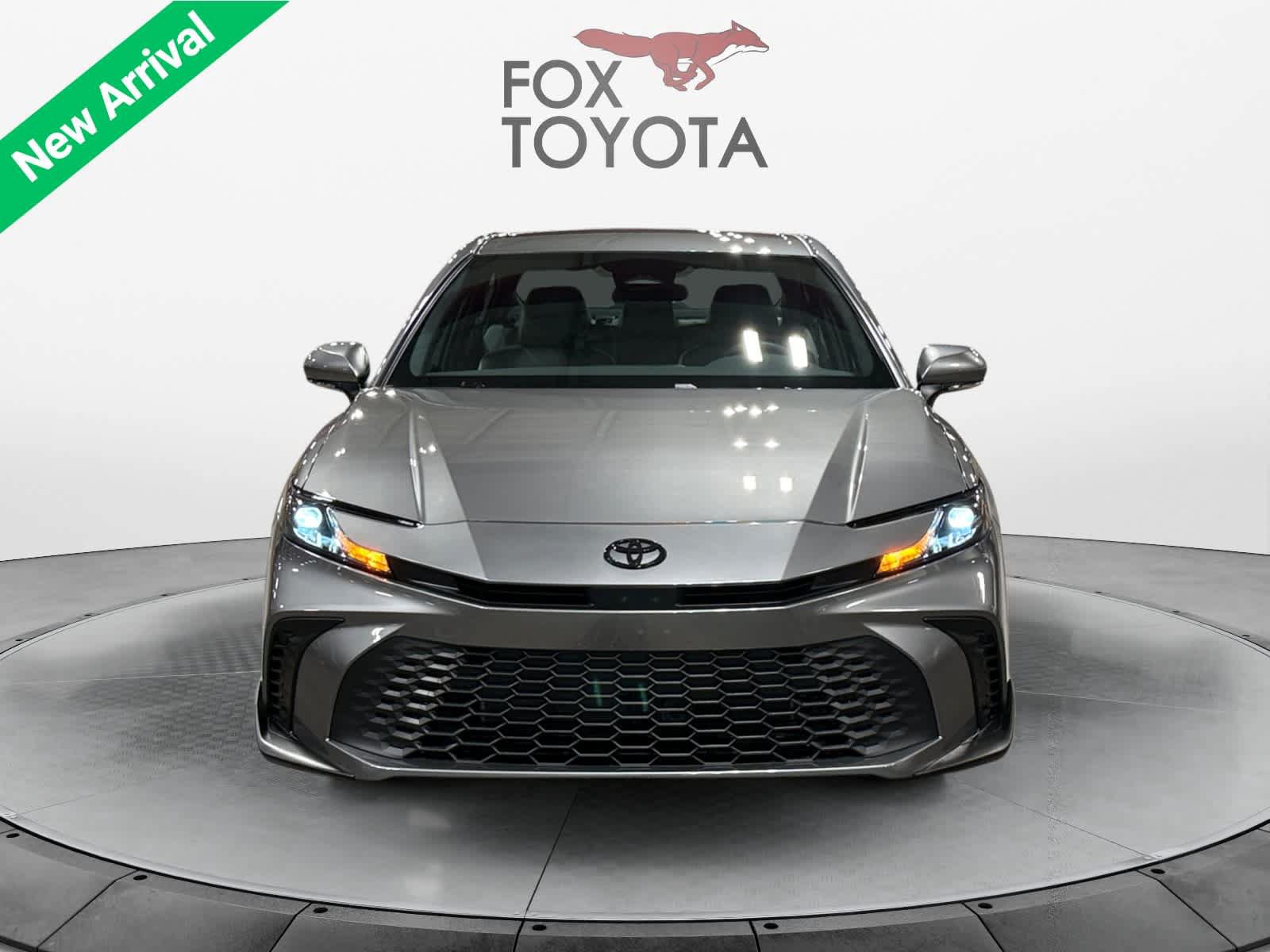 Used 2026 Toyota Camry SE FWD image 9