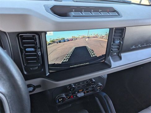 Used 2023 Ford Bronco Wildtrak image 25
