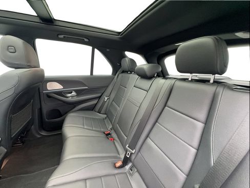 Used 2023 Mercedes-Benz GLE 450 4MATIC w/ AMG Line Exterior image 23