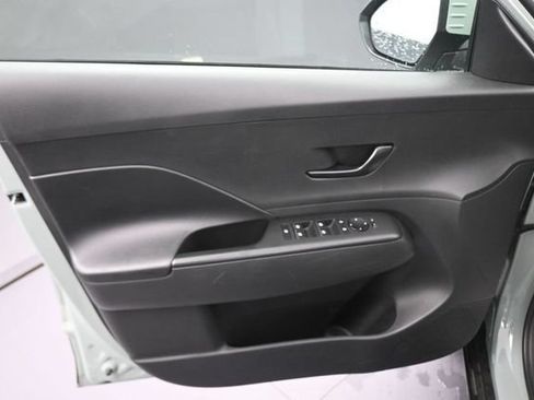 Used 2024 Hyundai Kona SEL FWD image 27
