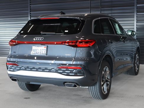 Certified 2025 Audi Q5 Premium w/ Convenience Package image 18