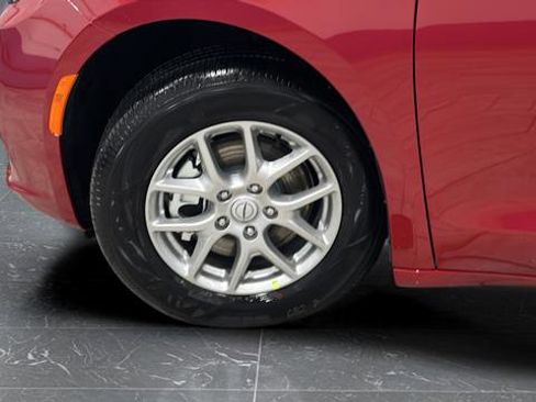 New 2026 Chrysler Pacifica Select image 35