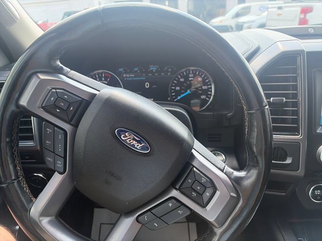 Used 2018 Ford Expedition Platinum AWD/4WD image 13