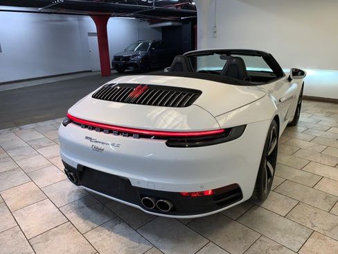 Used 2020 Porsche 911 Carrera 4S AWD/4WD image 17