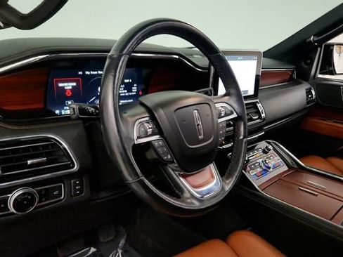 Used 2021 Lincoln Navigator Reserve AWD/4WD image 46