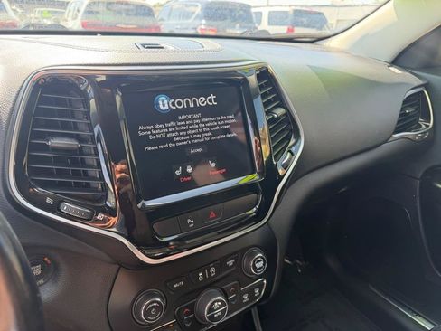 Used 2020 Jeep Cherokee Limited AWD/4WD image 30