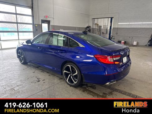 Used 2022 Honda Accord Sport image 3