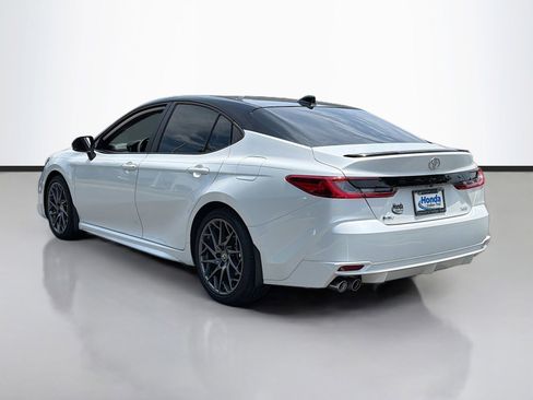 Used 2025 Toyota Camry XSE FWD image 7
