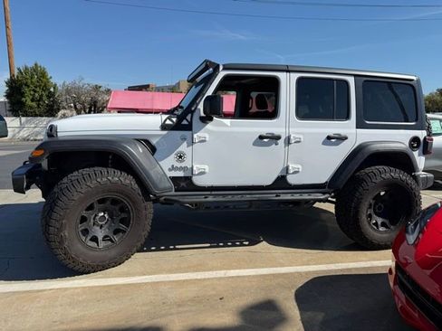 Used 2018 Jeep Wrangler Unlimited Sport S image 6