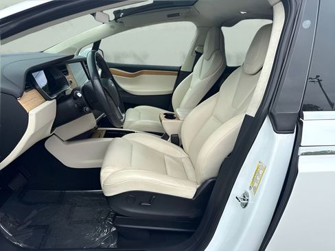 Used 2019 Tesla Model X 100D AWD/4WD image 9