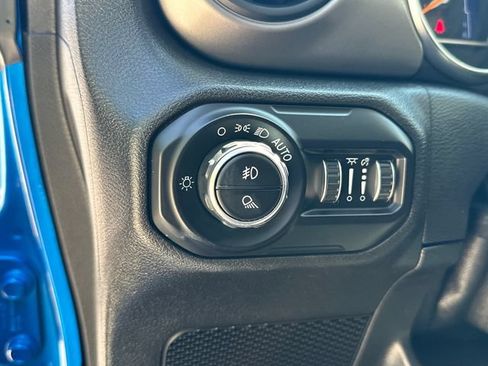 Used 2021 Jeep Gladiator Sport AWD/4WD image 22