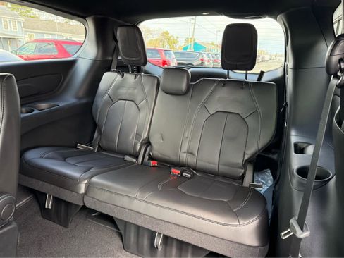 New 2026 Chrysler Voyager LX FWD image 28