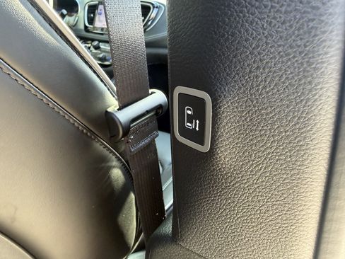 New 2026 Chrysler Pacifica Limited w/ S Appearance Package image 26