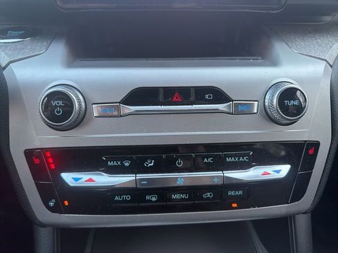 Used 2022 Ford Explorer Timberline image 19