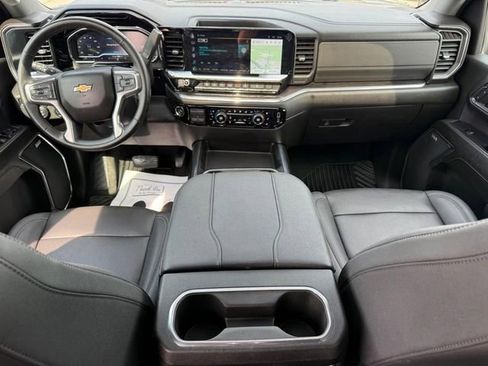 Used 2024 Chevrolet Silverado 2500 LTZ w/ LTZ Plus Package image 15