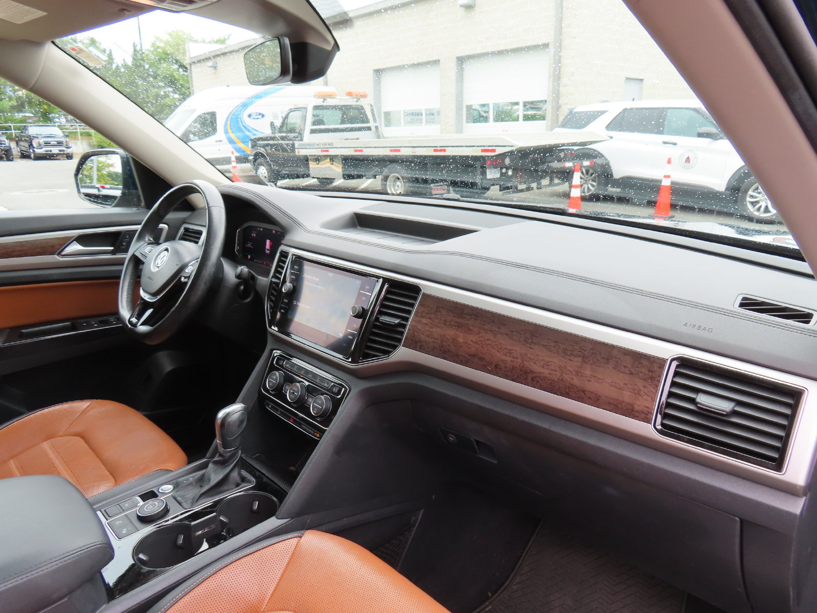 Used 2019 Volkswagen Atlas SEL Premium AWD/4WD image 18