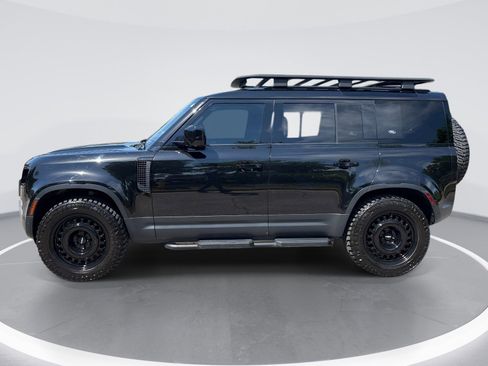 Used 2022 Land Rover Defender 110 S AWD/4WD image 5