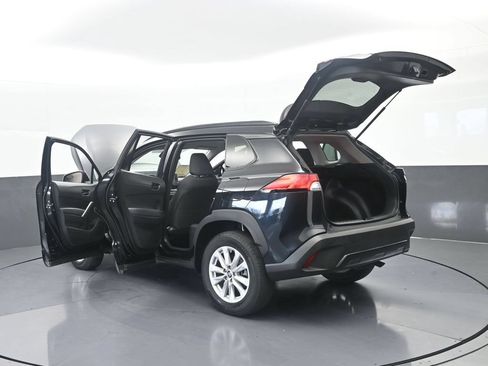 Used 2022 Toyota Corolla Cross LE w/ Moonroof Package FWD image 69