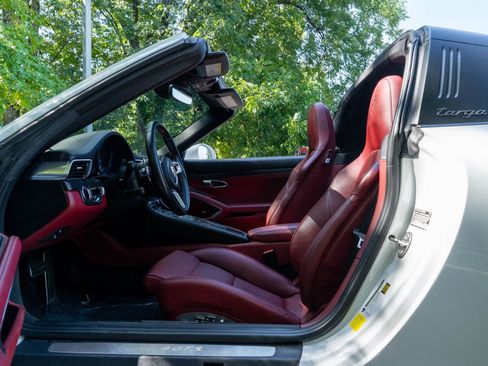 Certified 2018 Porsche 911 Targa 4 GTS image 25