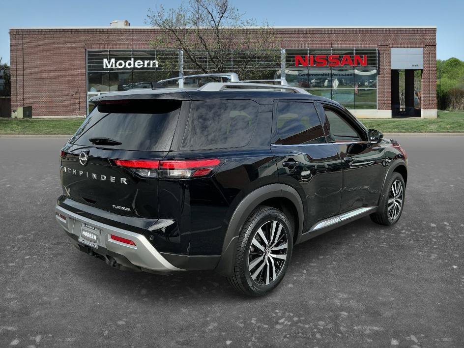 Certified 2024 Nissan Pathfinder Platinum w/ Cargo Package FWD image 4