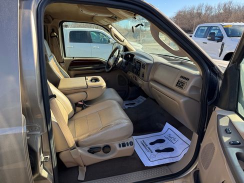 Used 2004 Ford F250 Lariat image 13