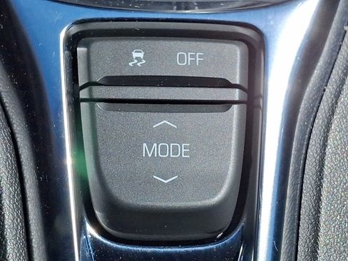 Used 2021 Chevrolet Camaro LT image 23