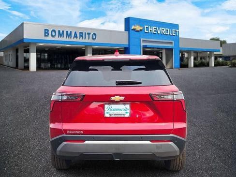 New 2027 Chevrolet Equinox LT FWD image 4