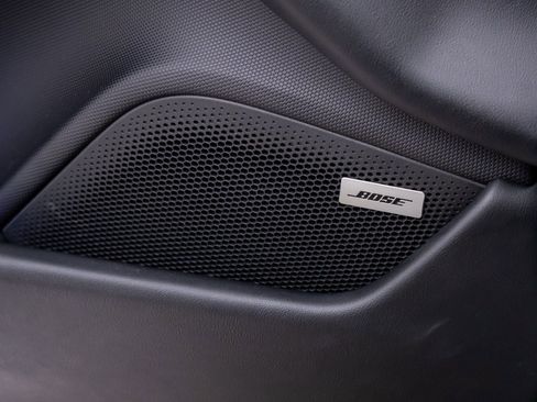 Used 2021 Porsche Taycan 4S image 18