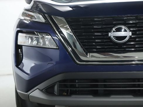 Certified 2023 Nissan Rogue SV AWD/4WD image 7