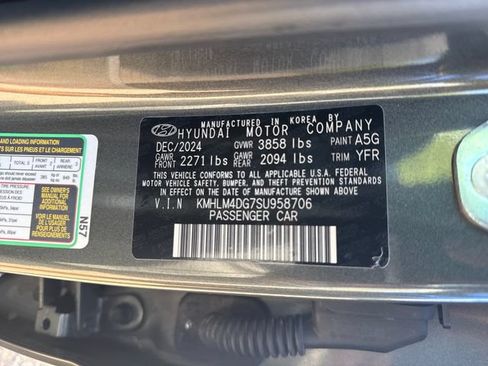 Used 2025 Hyundai Elantra Sport FWD image 25