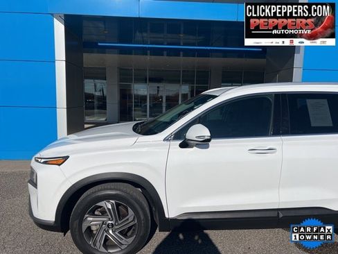 Used 2023 Hyundai Santa Fe SEL image 2