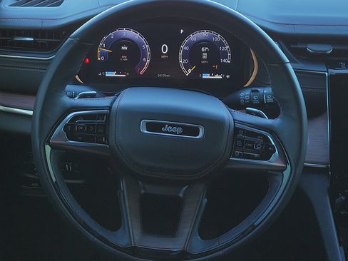 Used 2024 Jeep Grand Cherokee L Summit w/ High Altitude Package image 14