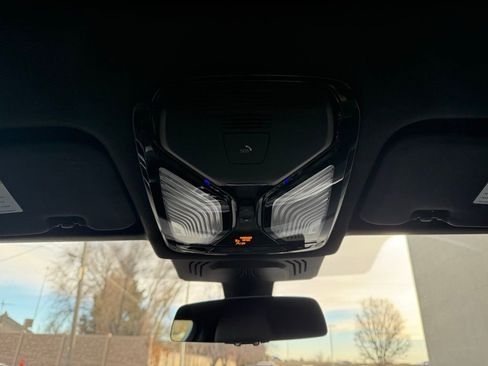 Used 2020 BMW X6 M50i image 15